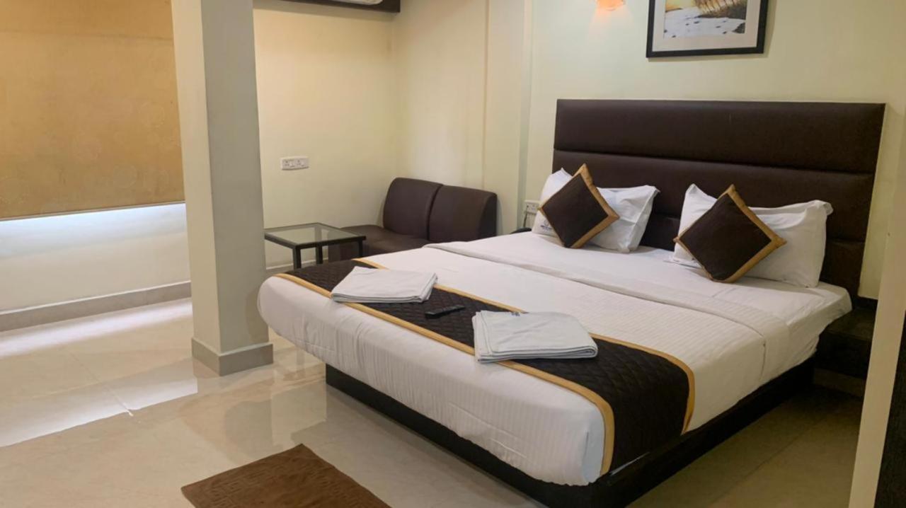 Ample Yard Hotel เชนไน ภายนอก รูปภาพ