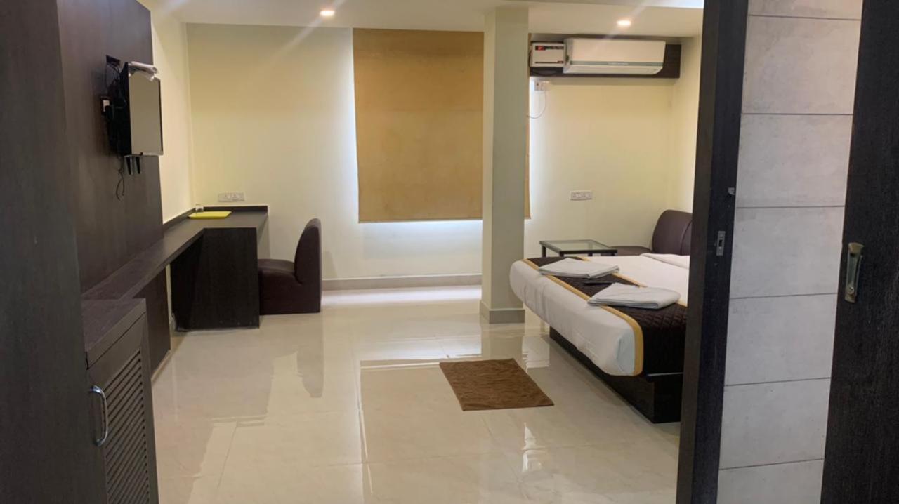 Ample Yard Hotel เชนไน ภายนอก รูปภาพ
