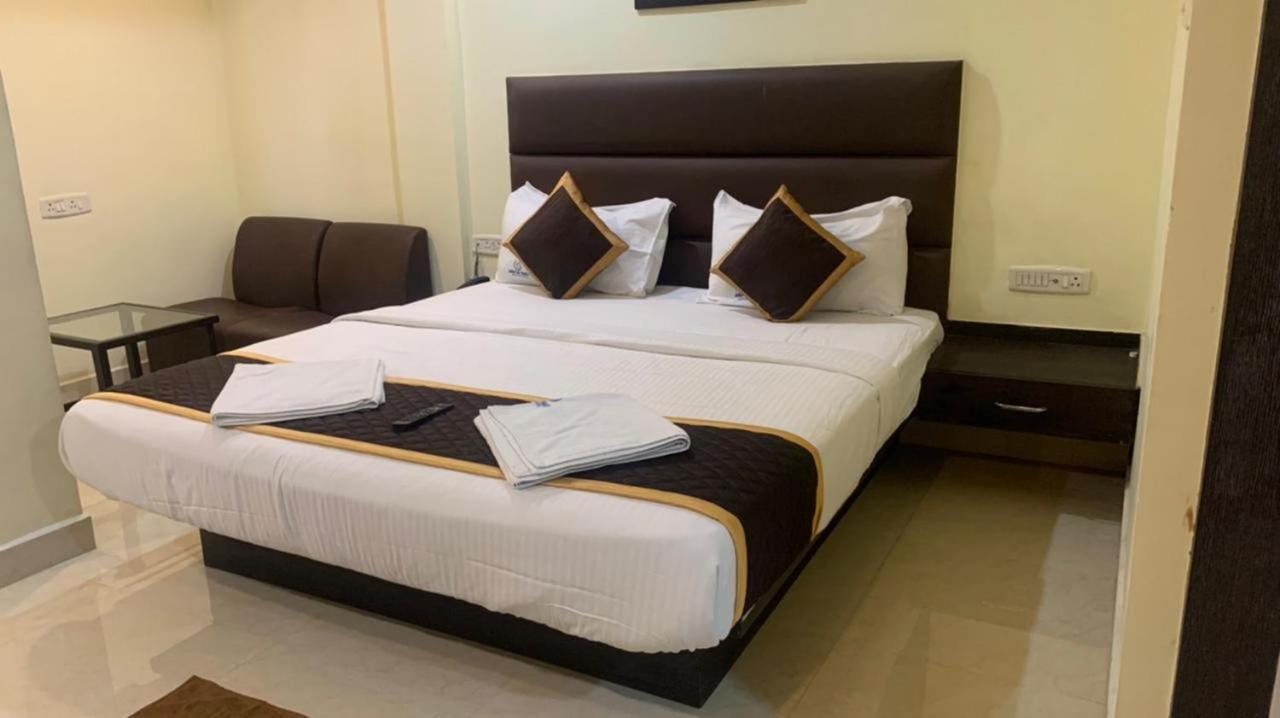 Ample Yard Hotel เชนไน ภายนอก รูปภาพ